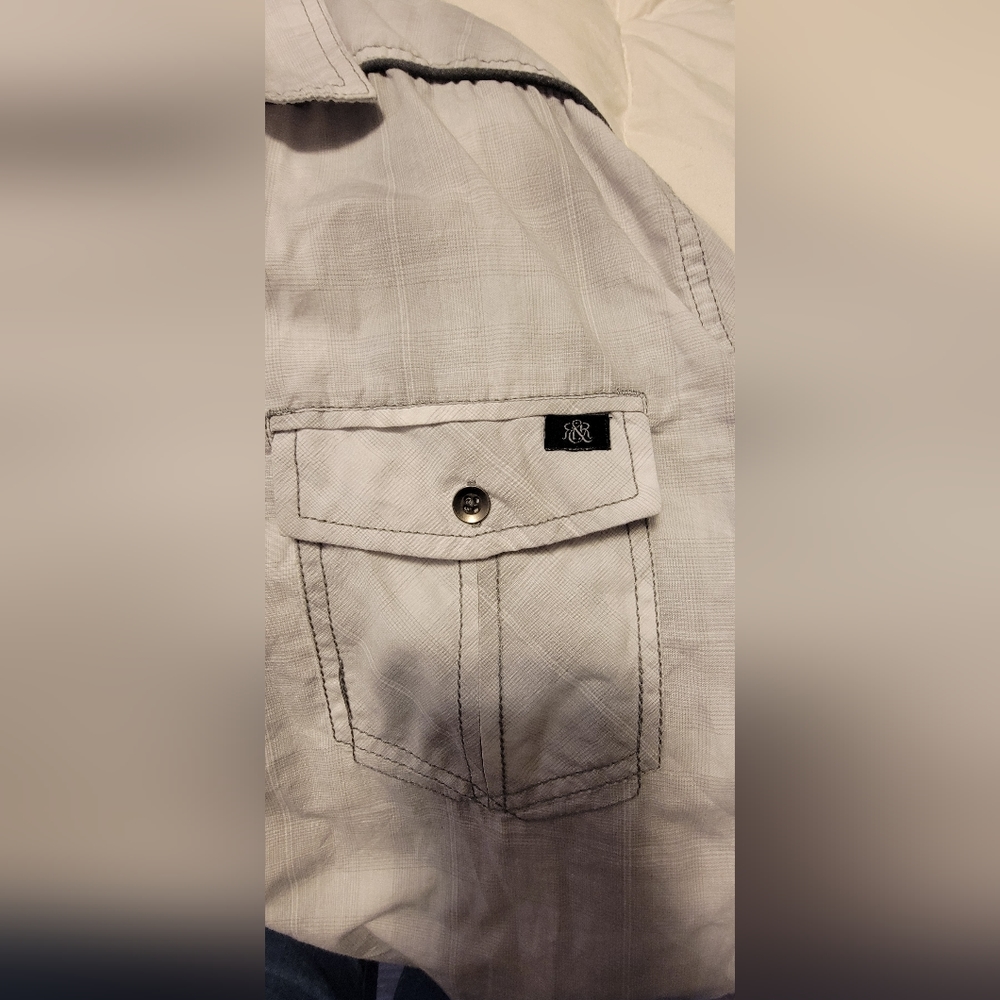 ROCK & REPUBLIC Button up - Picture 2 of 5